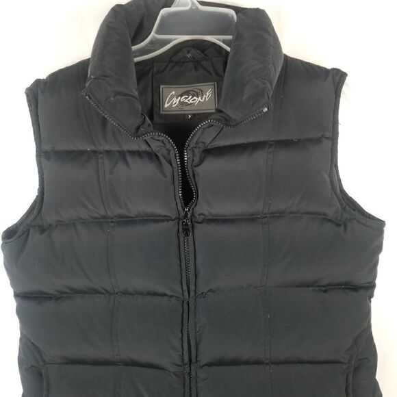 Black Cyclone puffer vest. Size M - Picture 6 of 15